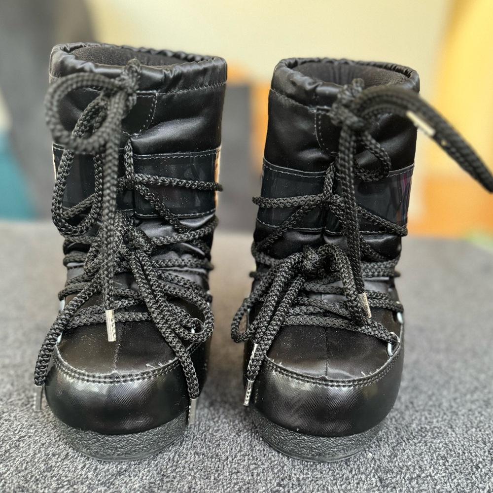 Boots - Picture 2 of 3